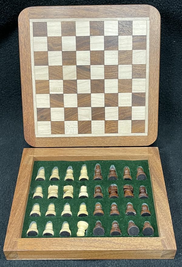 Mini Magnetic Chess Set